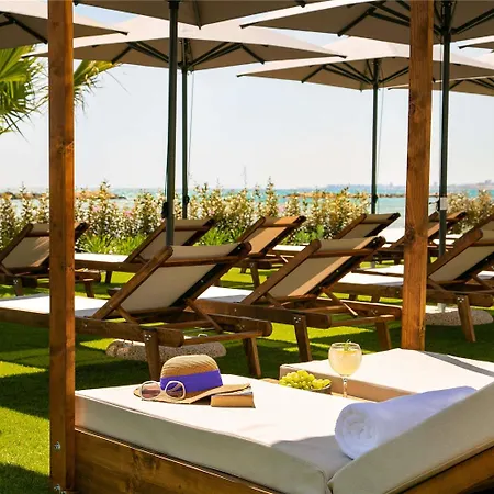 Mercure Larnaca Hotel Sazlikoy