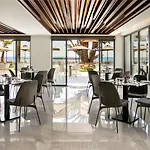 Mercure Larnaca *