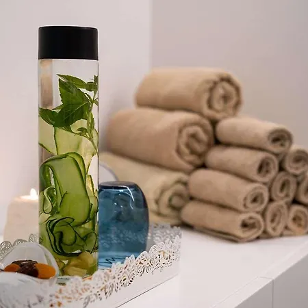 Mercure Larnaca Hotel *