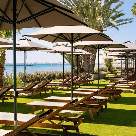 Mercure Larnaca *