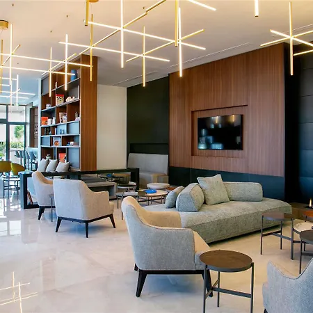 Mercure Larnaca *