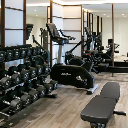 Mercure Larnaca ホテル