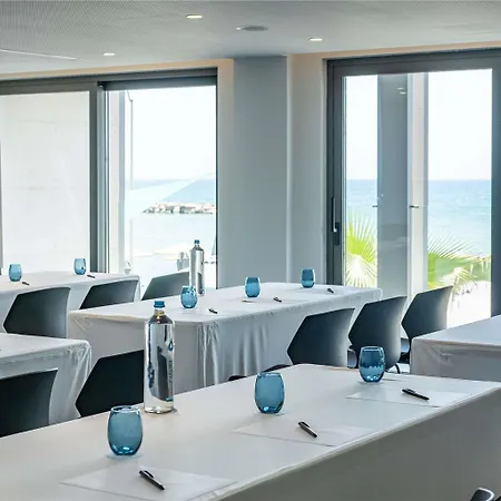 Mercure Larnaca ホテル *