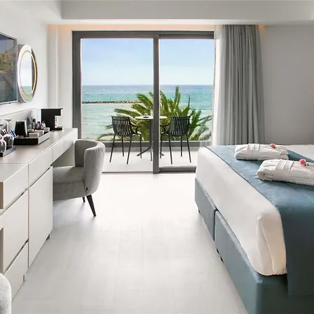 Mercure Larnaca Hotel *