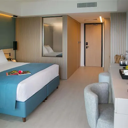 Mercure Larnaca Hotel *