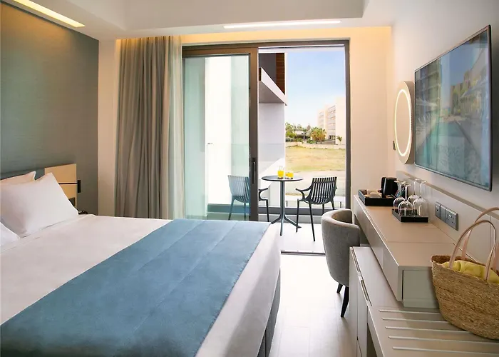 מלון Mercure Larnaca