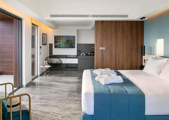 Mercure Larnaca מלון Sazlikoy